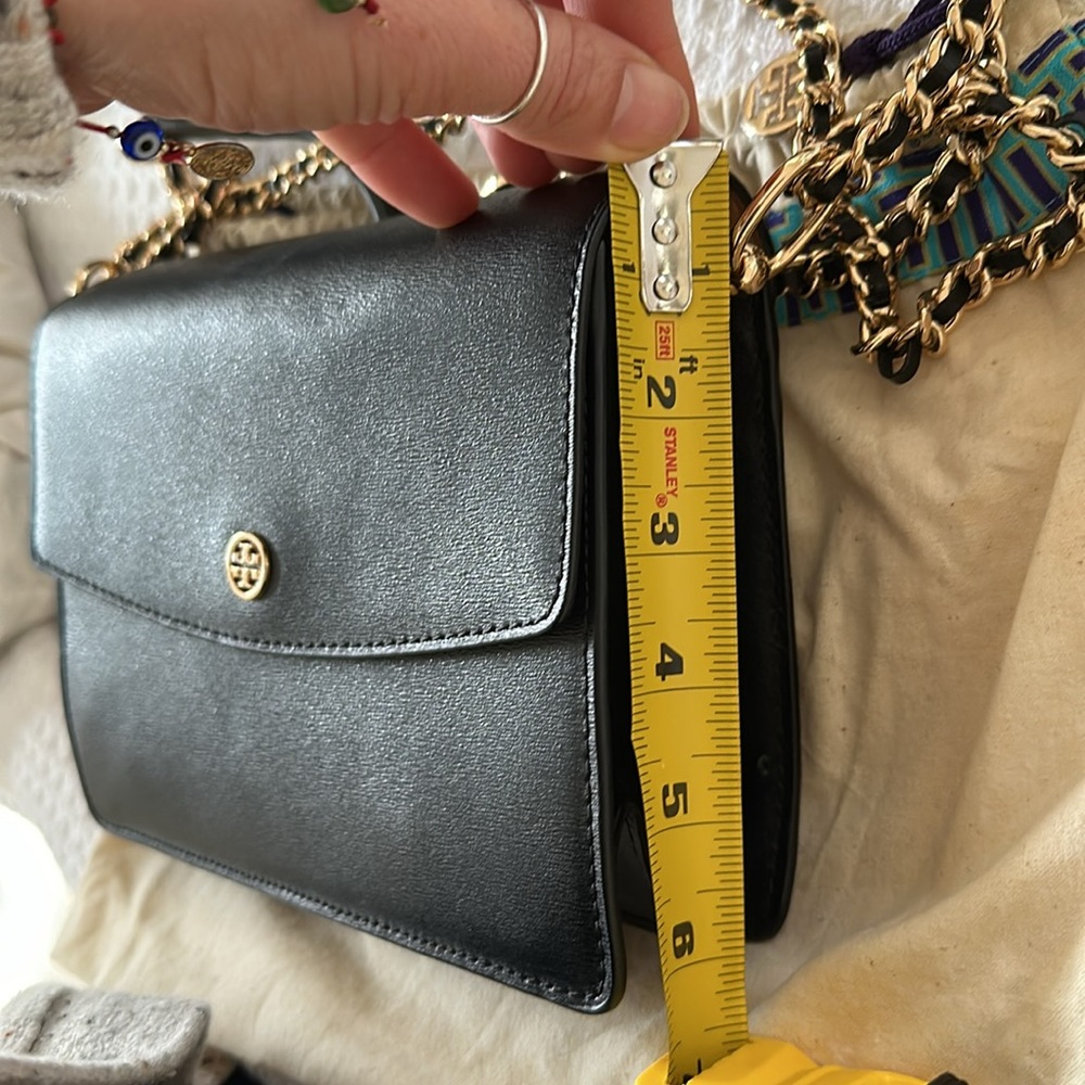 Tory Burch black leather crossbody - Picture 9 of 10